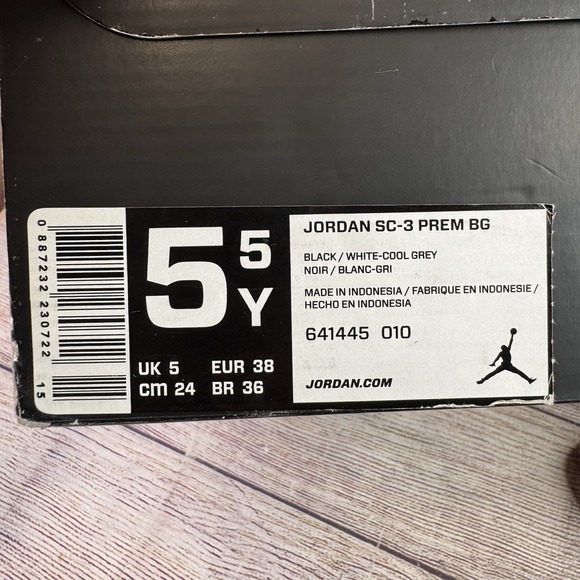 Nike Air Jordan SC-3 Prem BG Size 5.5Y Black/ White-Cool Grey 641445-010 - Picture 3 of 14